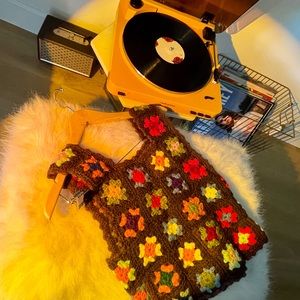 VINTAGE COLORFUL CROCHET KNIT VEST / SLEEVELESS TOP